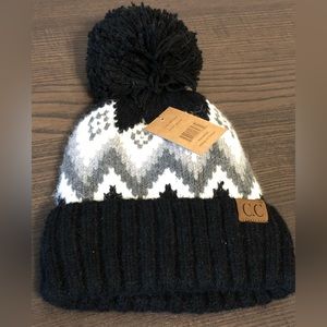 New W/ Tags Pom-Pom Winter Hat